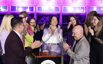 Liz Sánchez encabeza Encendido de Luces en el Senado para impulsar una agenda de salud digna en la menopausia